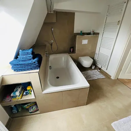 公寓 Igel Sjoeborre *