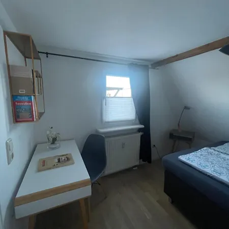 公寓 Igel Sjoeborre *